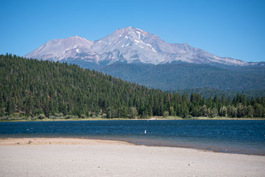 Lake Siskiyou mit Mt. Shasta, Mt. Shasta / CA